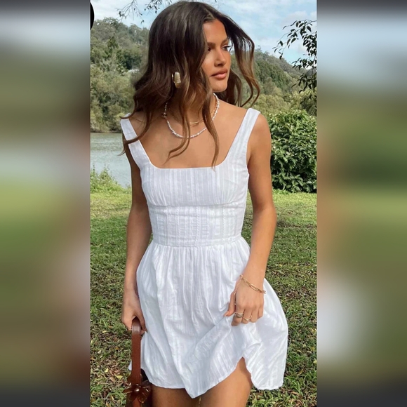 Princess Polly Dresses & Skirts - Princess polly Lorinda white dress